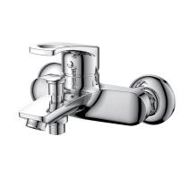 Смеситель D&K DA118 DA1183201 для ванны с коротким изливом Смеситель D&K DA118 DA1183201 для ванны с коротким изливом