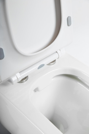 Фото унитаз подвесной безободковый belbagno carina bb514chr, белый