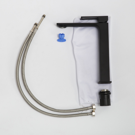 Фото смеситель для раковины belbagno luce luc-lmc-nero-w0 высокий, черный матовый