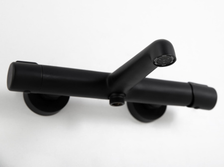 Фото смеситель для ванны и душа belbagno uno uno-vasm-nero, черный матовый