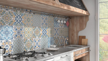 Ceracasa Antic, Керамогранит, 22.3x22.3 см