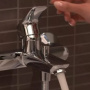 Фото смеситель hansgrohe talis  e 71740340 для ванны черный матовый
